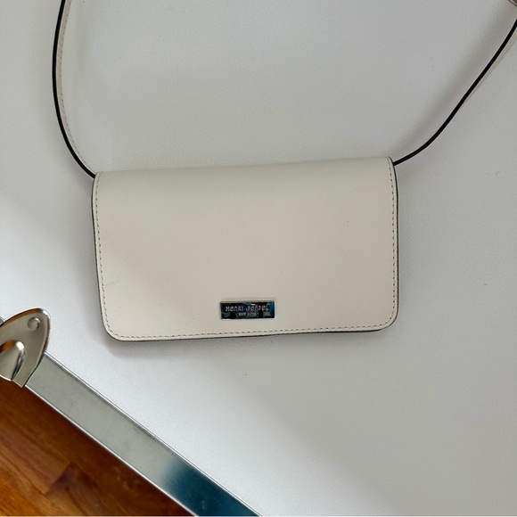 Henri Bendel Crossbody Wallet - Picture 8 of 15